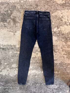 Liverpool Los Angeles Abby Skinny Jeans Dark Wash Size 6/28